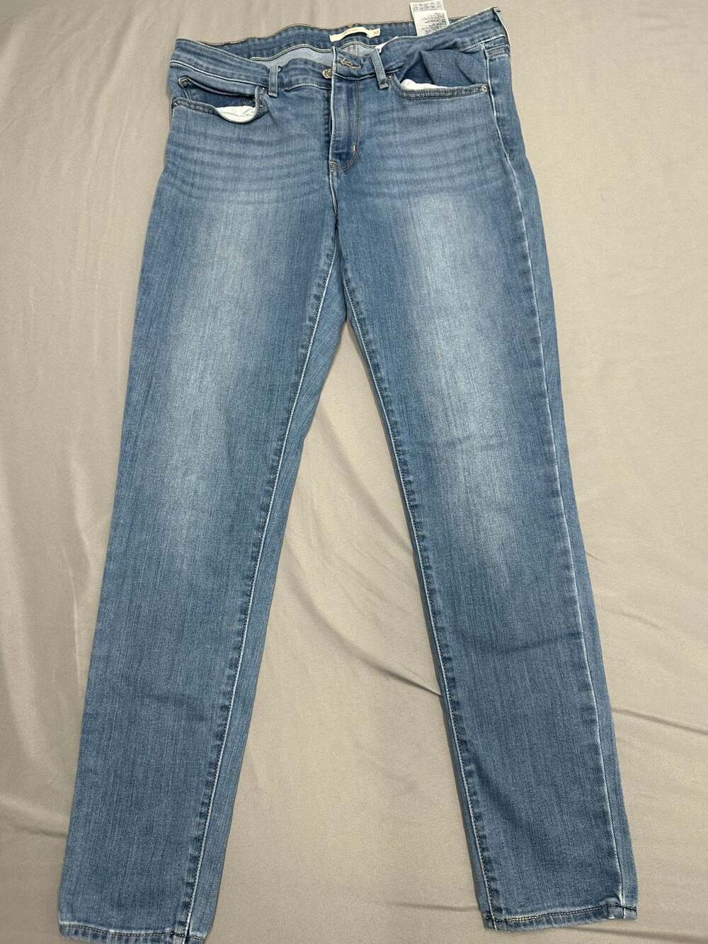 Levi's 711 Skinny Jeans